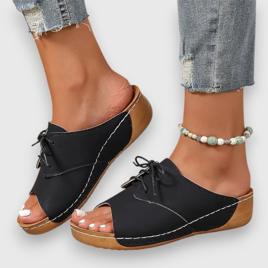 Saskia – Vintage-Style Sandal