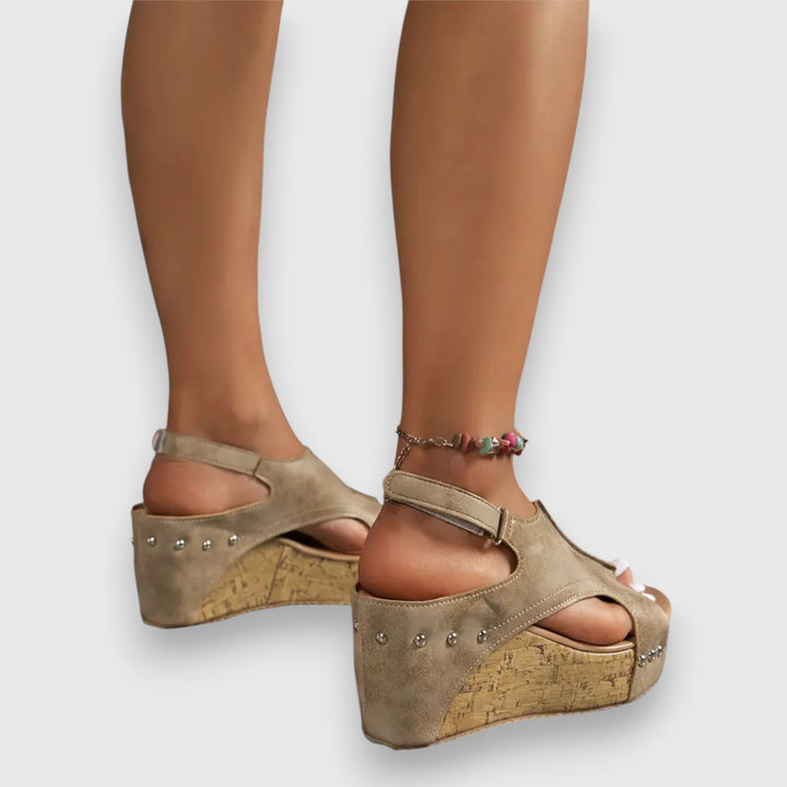 Mia – Vintage Platform Sandal