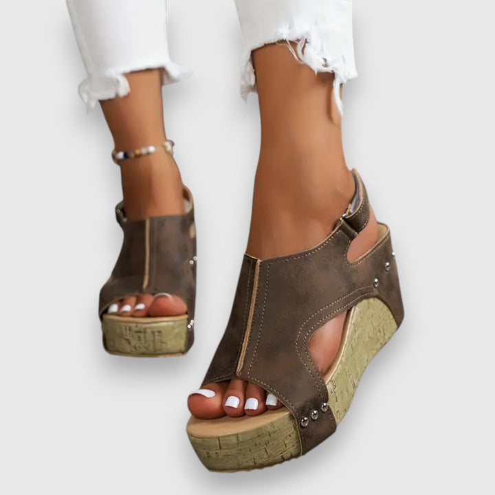 Mia – Vintage Platform Sandal