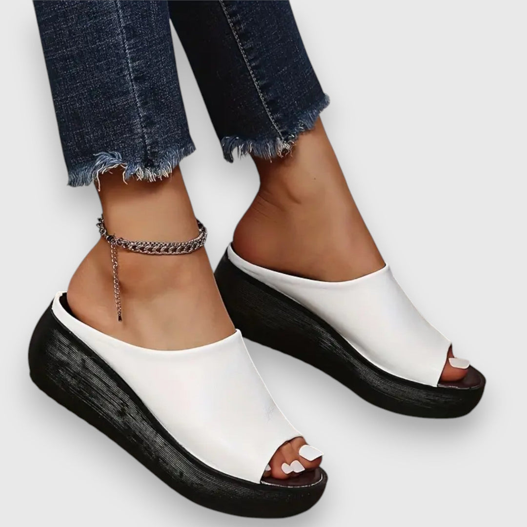 Amelie – Weichi Faux Leather Sandal