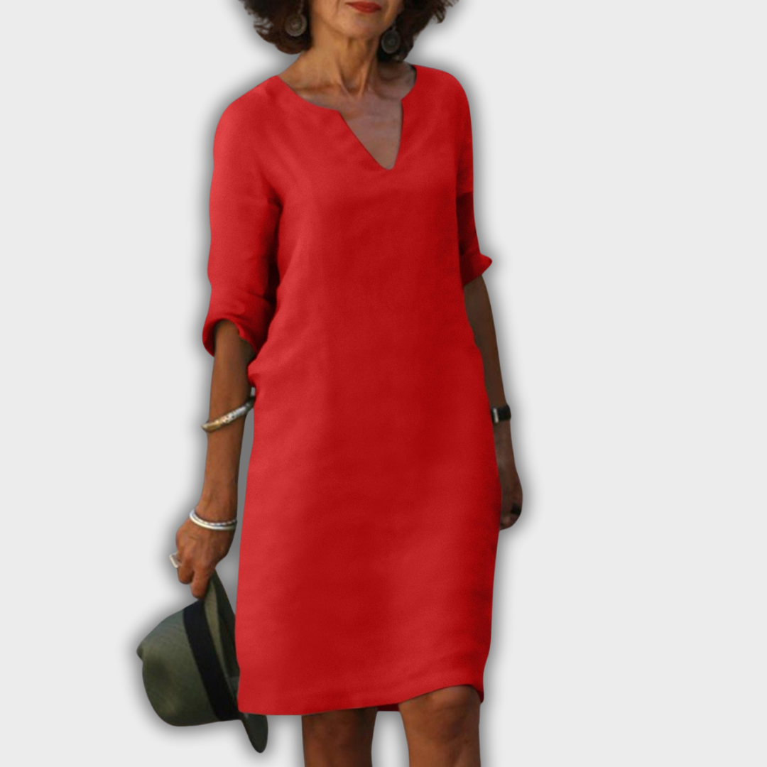 Lyns - dress with V-neck