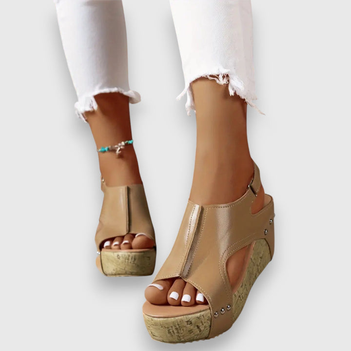 Mia – Vintage Platform Sandal